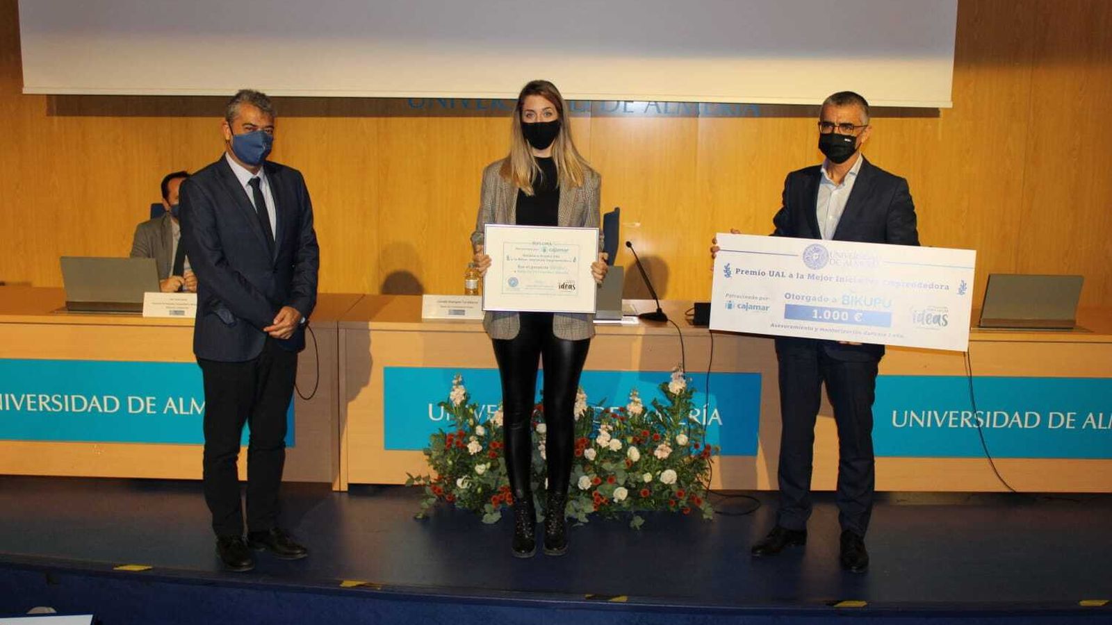 Además de los premios se ha incluido este año uno dotado con mil euros para una empresa seleccionada en la Feria de las Ideas 2020