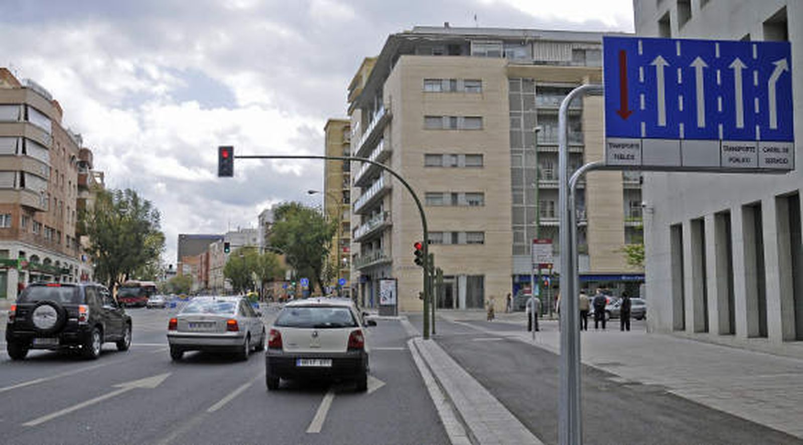 Movilidad estudia un carril de tráfico privado de Luis Montoto a La Florida