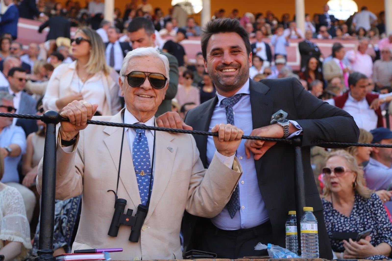 Los famosos y autoridades en la sexta de abono en Sevilla.