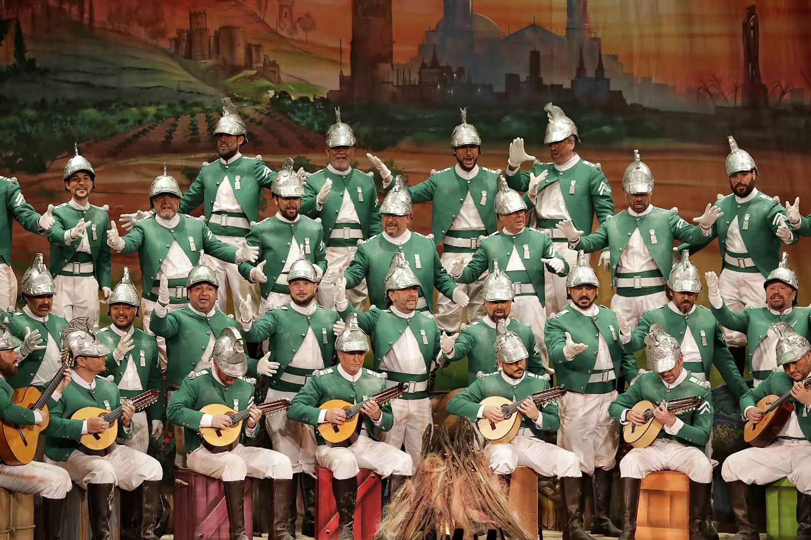 El coro 'Por Andalucía', de Antonio Rivas y Julio Pardo, consiguió el tercer premio en el pasado COAC.