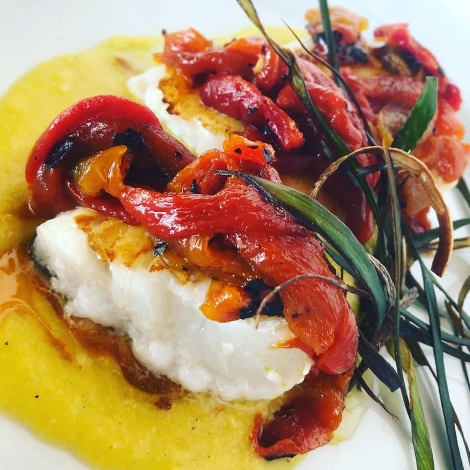 Lomo de Bacalao sobre Crema de Maíz y Pimientos Confitados, de Casa Bigote, en Sanlúcar. Lomo de Bacalao sobre Crema de Maíz y Pimientos Confitados, de Casa Bigote, en Sanlúcar.