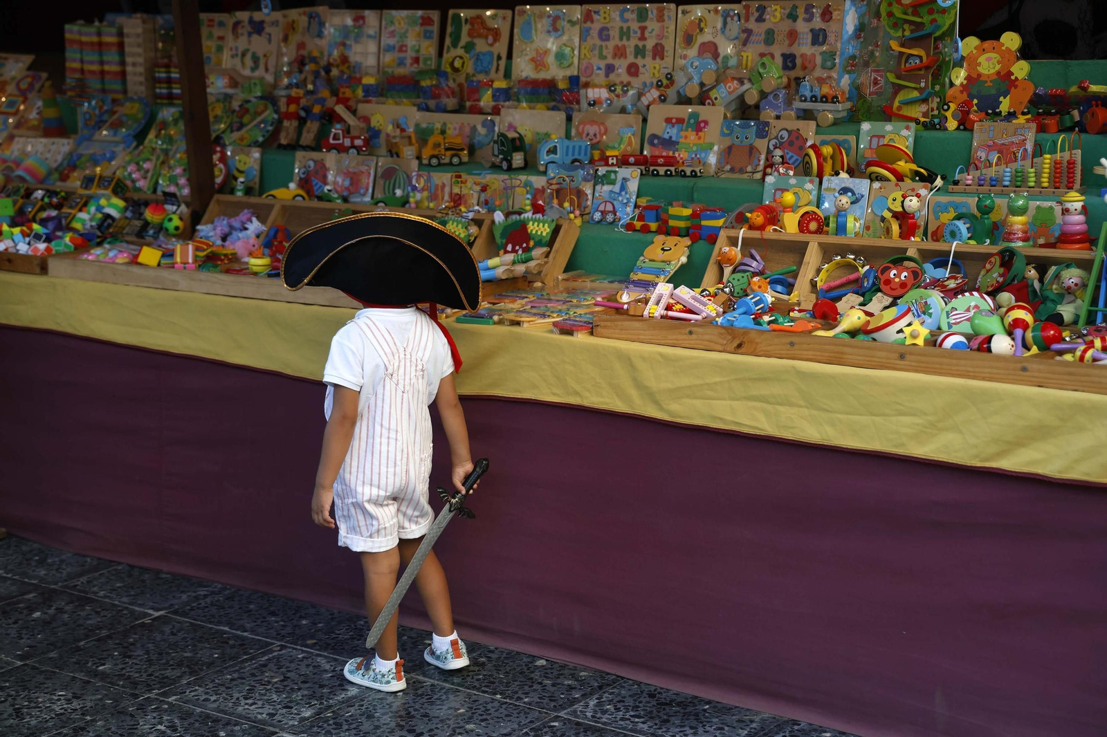 Las fotos del mercadillo pirata en La Línea