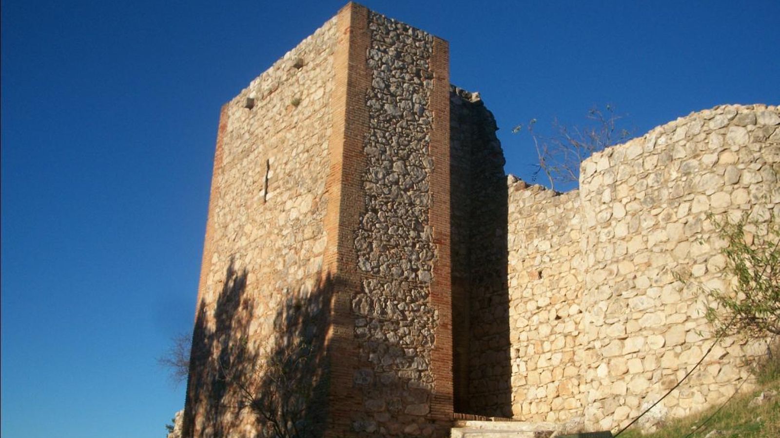 Parte del Castillo de Archidona.