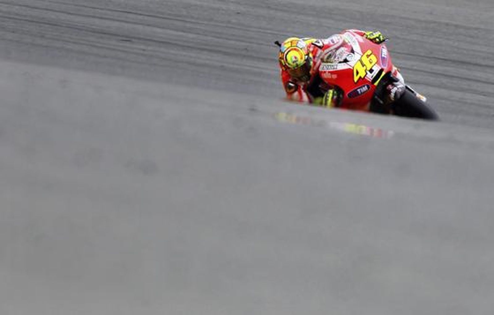 Dani Pedrosa vence en Alemania por delante de Lorenzo y Stoner. / EFE