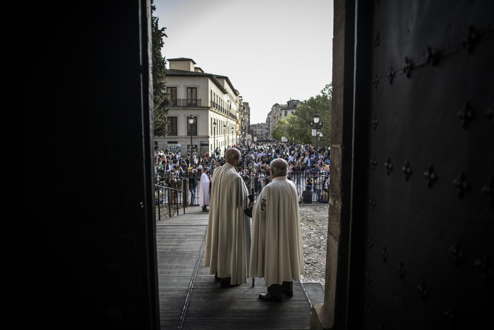 ¿Se empieza a desplomar la iniciativa de una procesión magna en Granada?