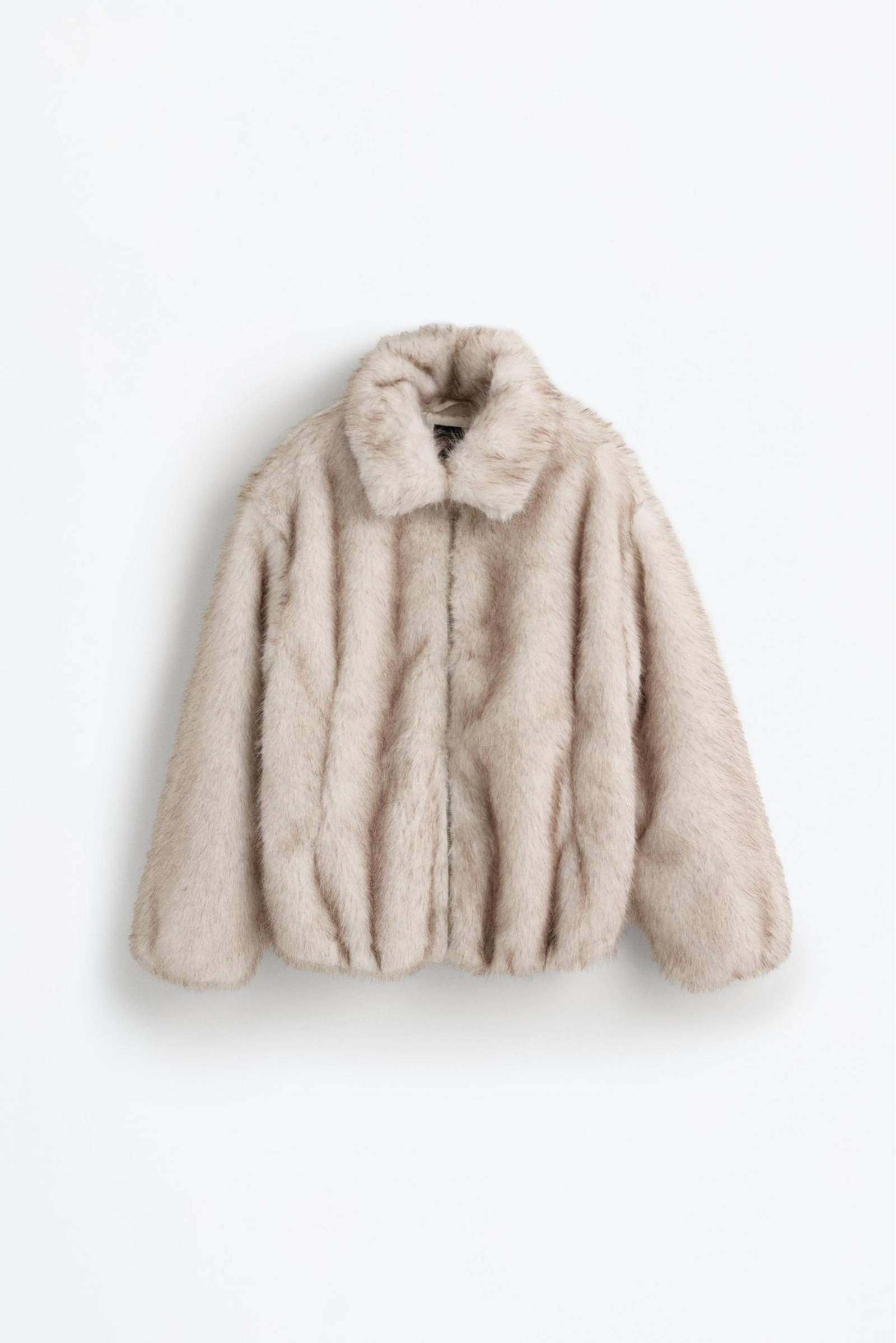 Bómber efecto pelo de Lefties.