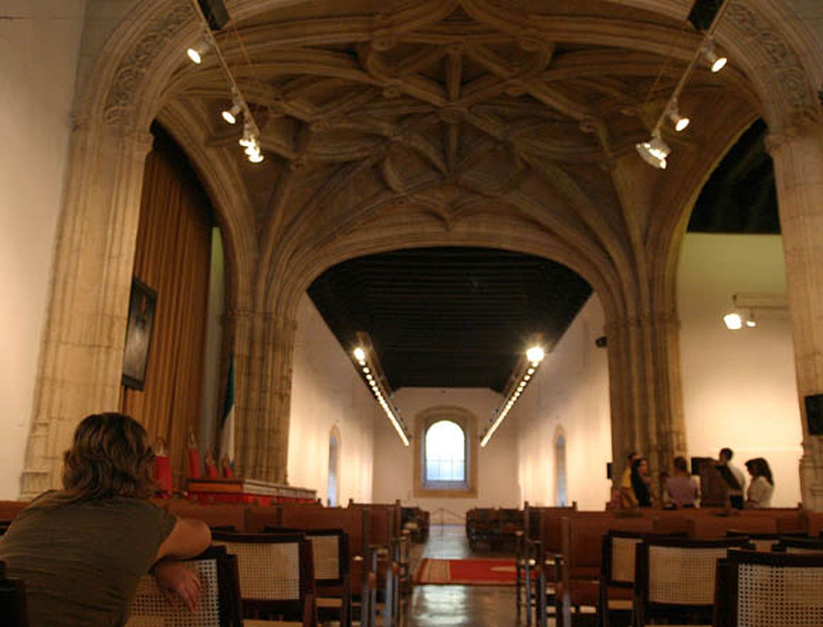 La Universidad pide al Gobierno que sus edificios históricos se protejan como las catedrales