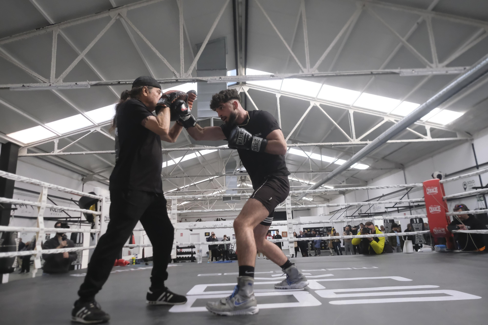 El entrenamiento de José Luis Navarro Jr antes del Campeonato de España, en imágenes