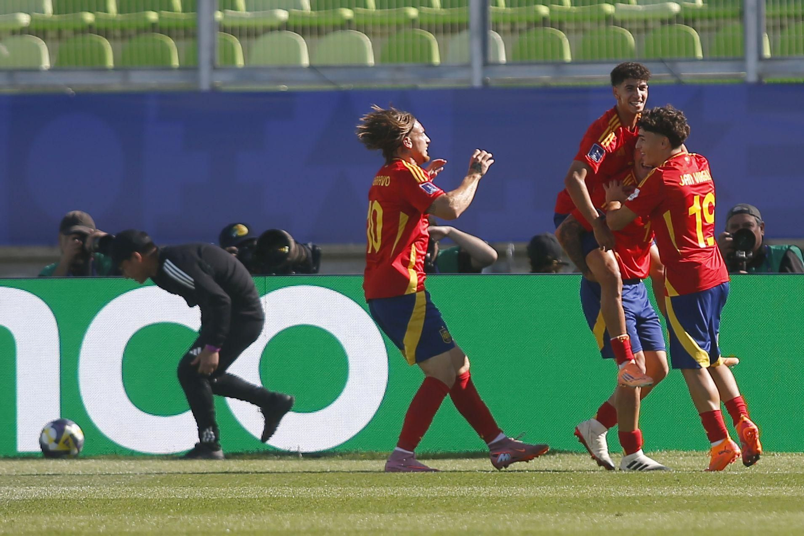 Las mejores fotos del Ucrania-España sub 20