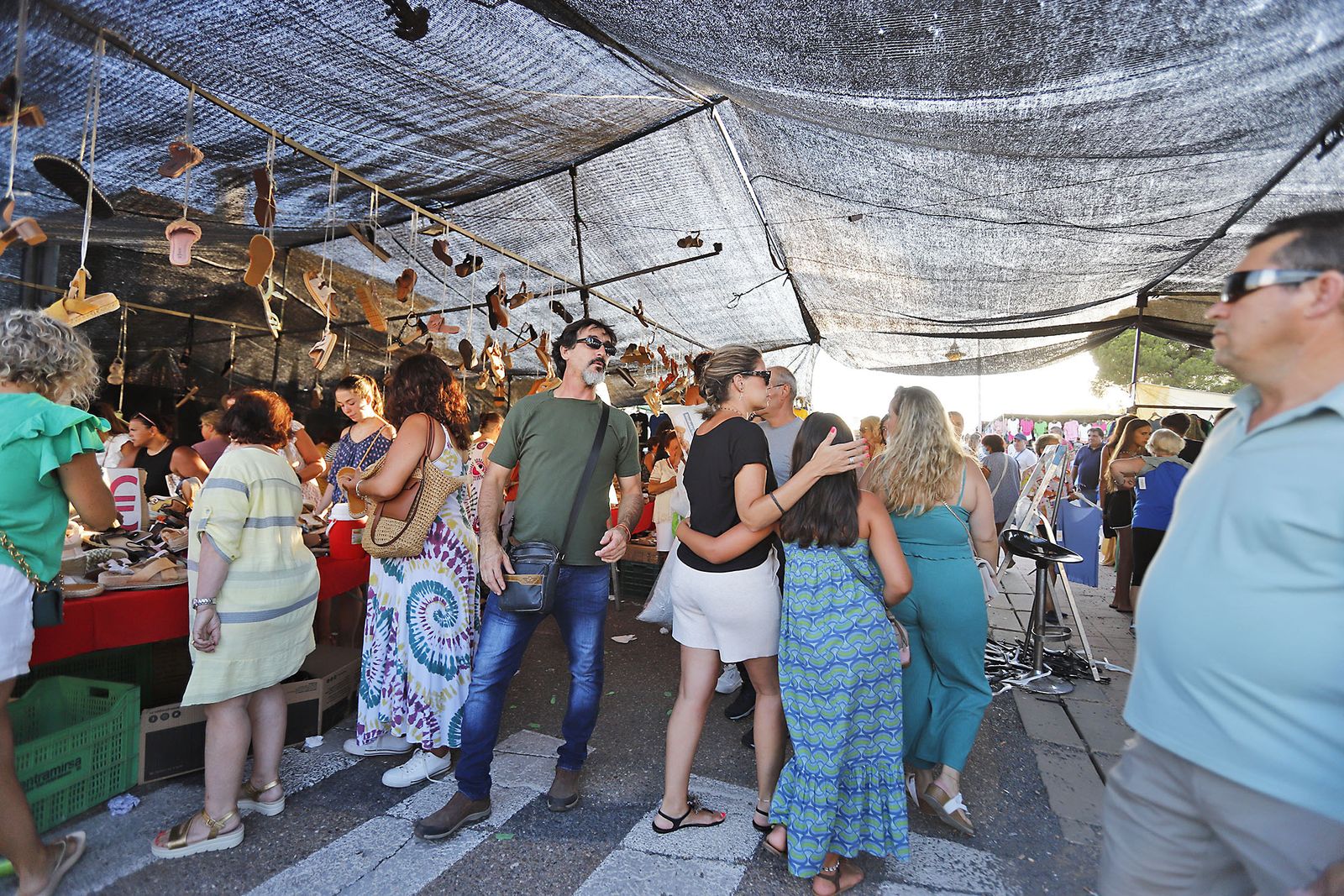 Imágenes de los mercadillos verano en Huelva
