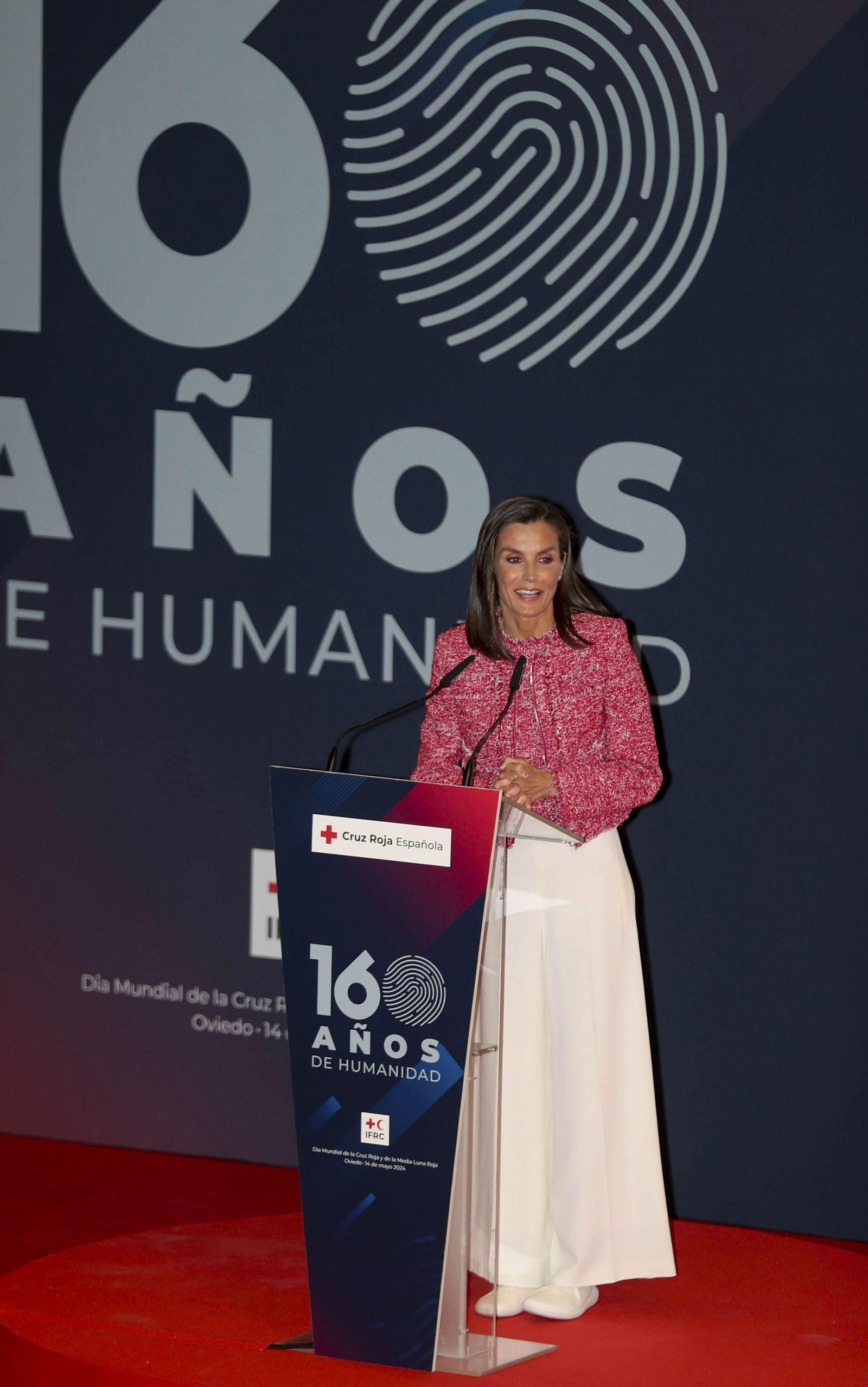 Doña Letizia en el acto de la Cruz Roja Doña Letizia en el acto de la Cruz Roja