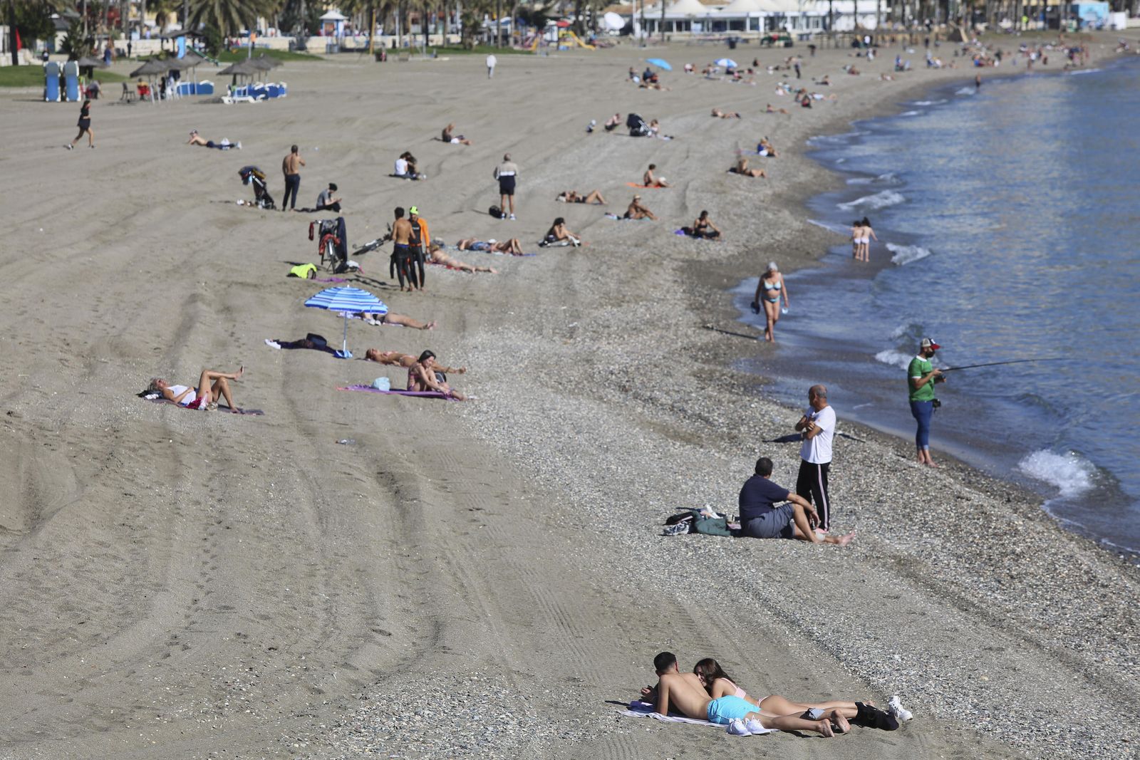 Fotos: Sol, playa y terrazas en un final de enero atípico en Málaga