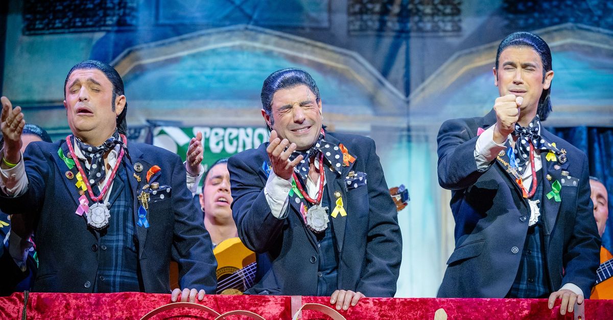 La chirigota de Bizcocho y Pablo de la Prida y la comparsa de Alcalá de Guadaíra, a la Gran Final del Falla