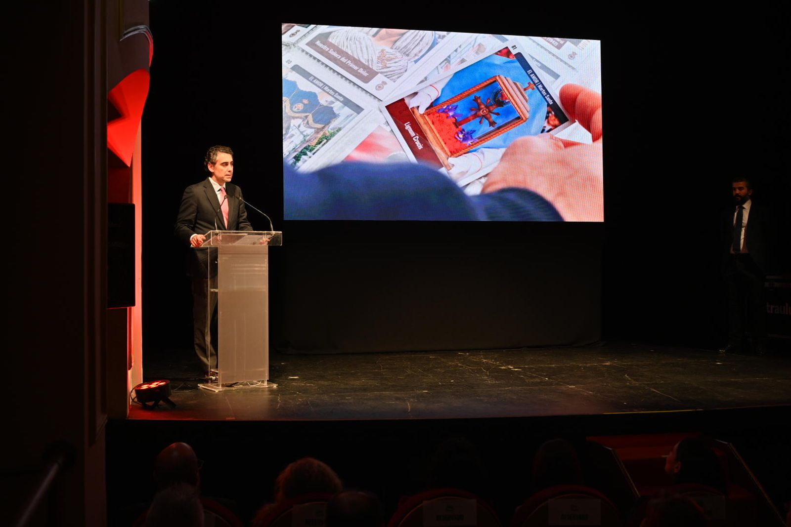 Vuelven los HolyCards, la colección más esperada de la Semana Santa almeriense