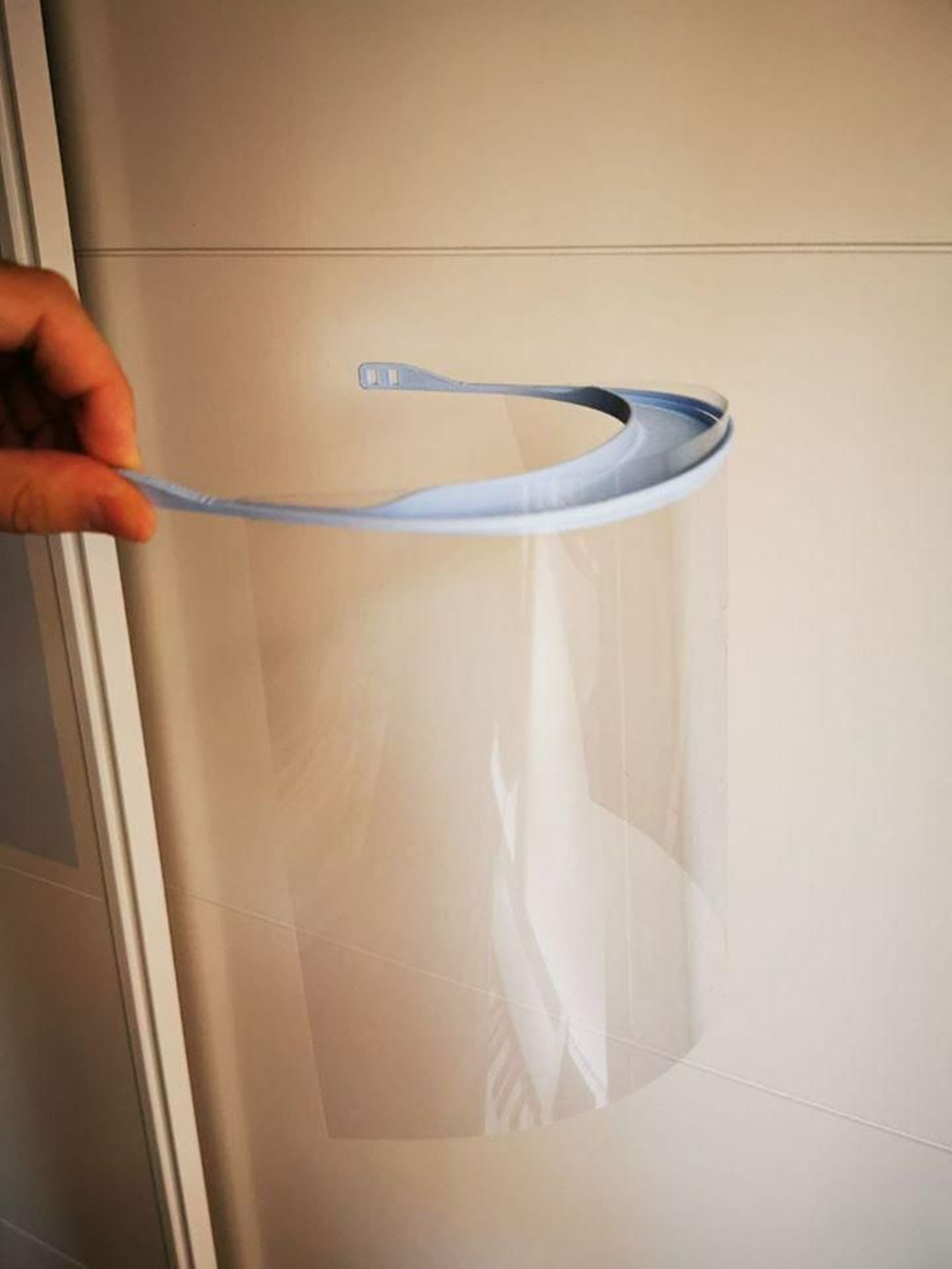 Una de las máscaras de protección que se podrá montar con el material donado por Copiarte Una de las máscaras de protección que se podrá montar con el material donado por Copiarte