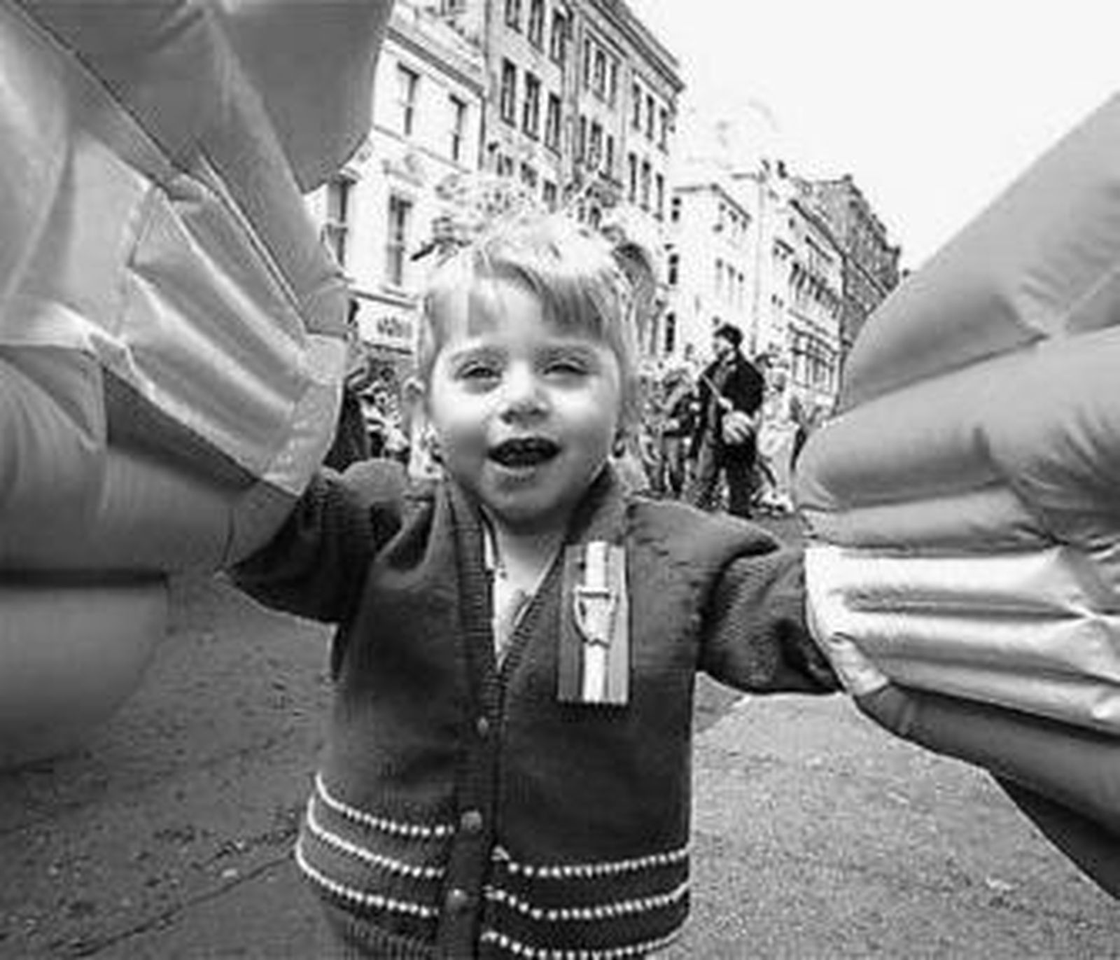 Una niña celebra el día de San Patricio en Belfast.