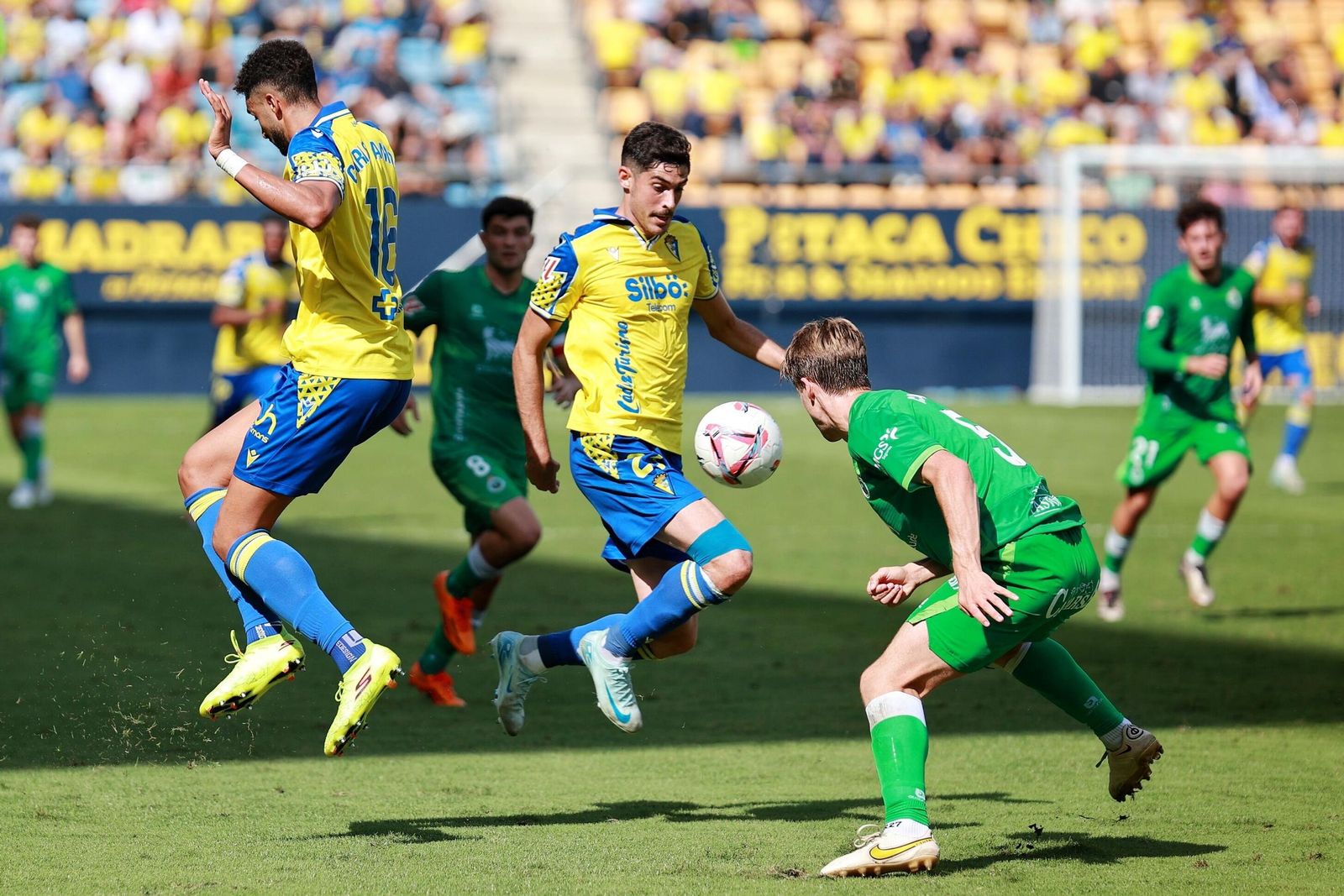 Búscate en las imágenes del Cádiz CF - Racing de Santander
