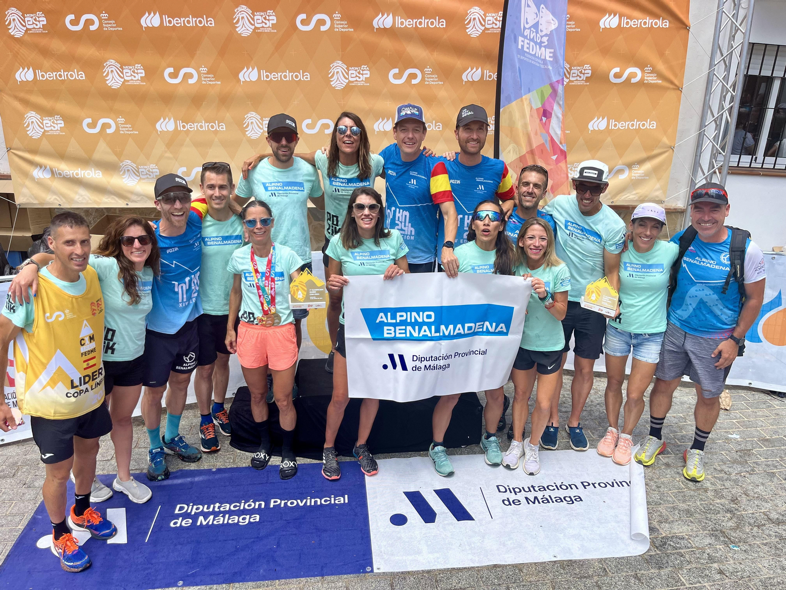 El Club Alpino Benalmádena celebra. El Club Alpino Benalmádena celebra.