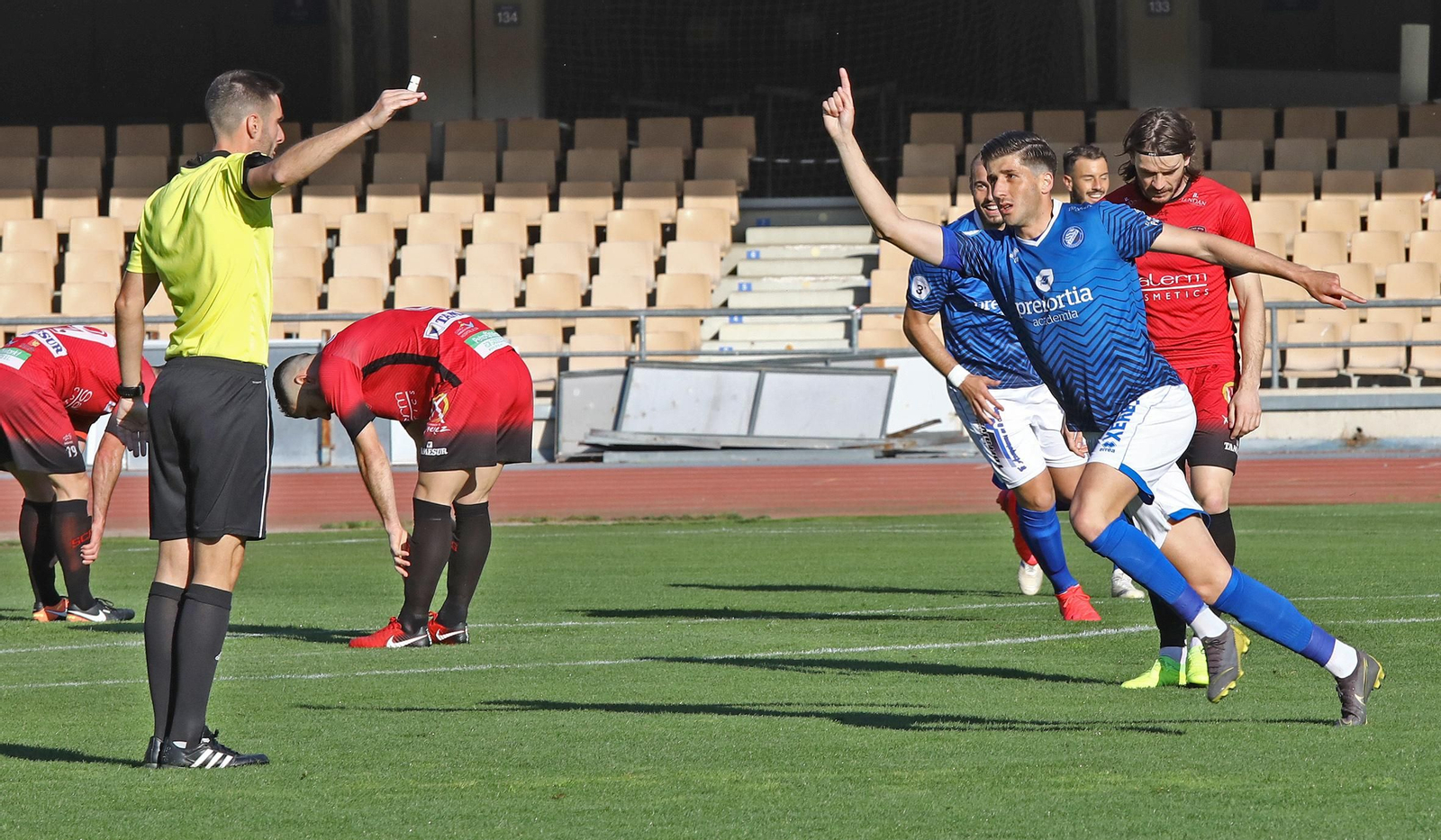 Imágenes del Xerez DFC - S. Puente Genil (2-1)