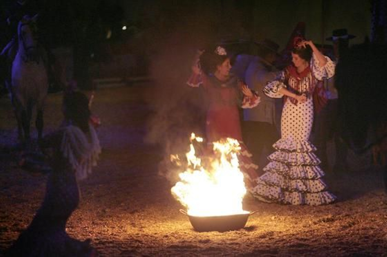 Evocación del Rocío con el número 'Una pará en el camino'.

Foto: Juan Carlos Muñoz