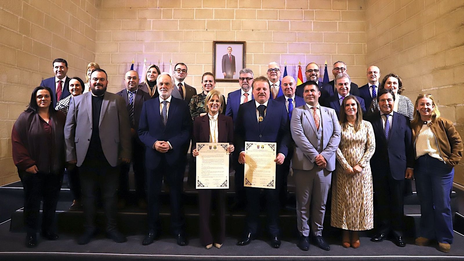 Acto de hermanamiento en los Claustros de Santo Domingo entre Jerez y Victoria.
