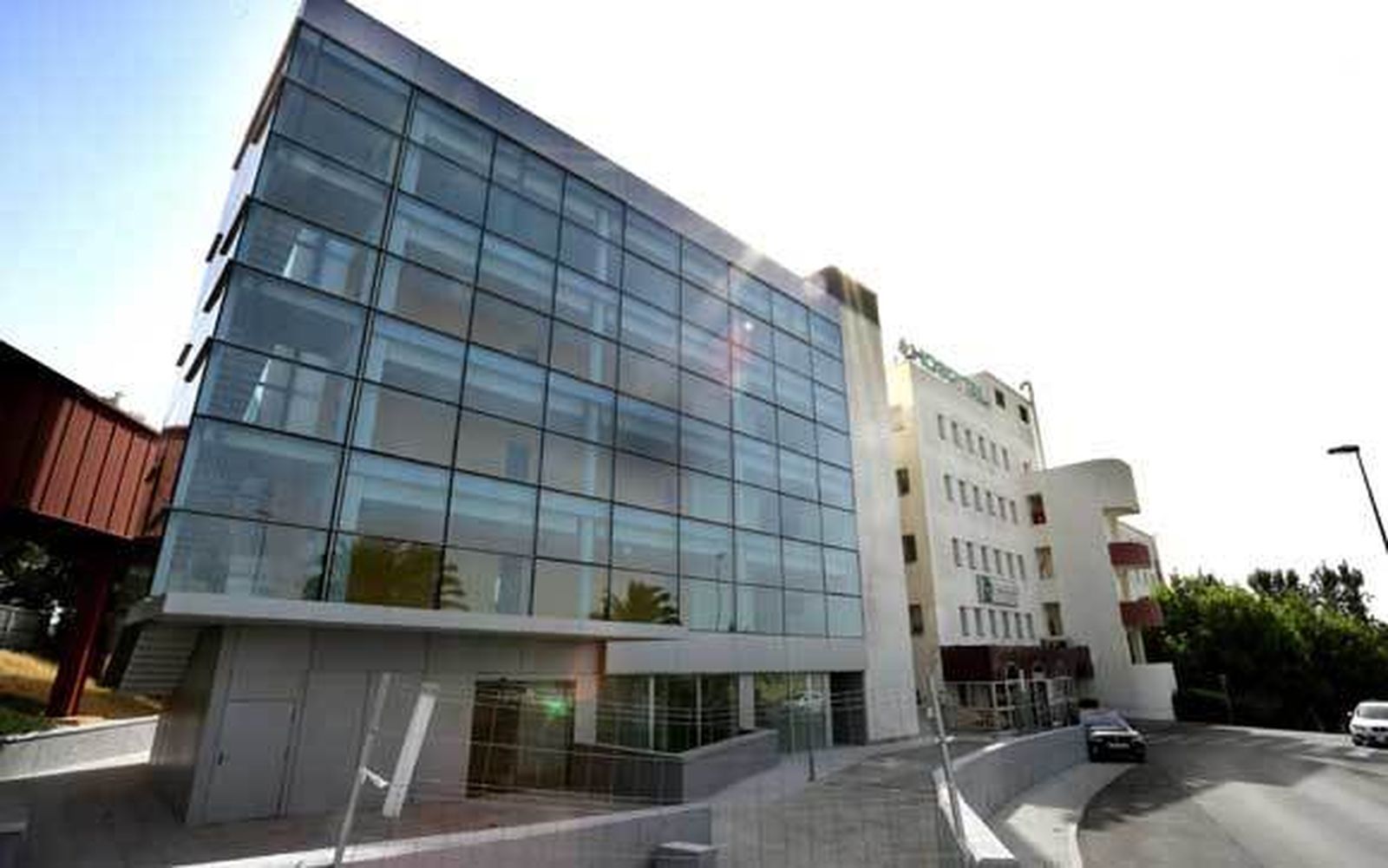 Edificio de Radioterapia, cuyas obras ya concluyeron pero que permanece cerrado ante la falta de material y personal. /Pascual