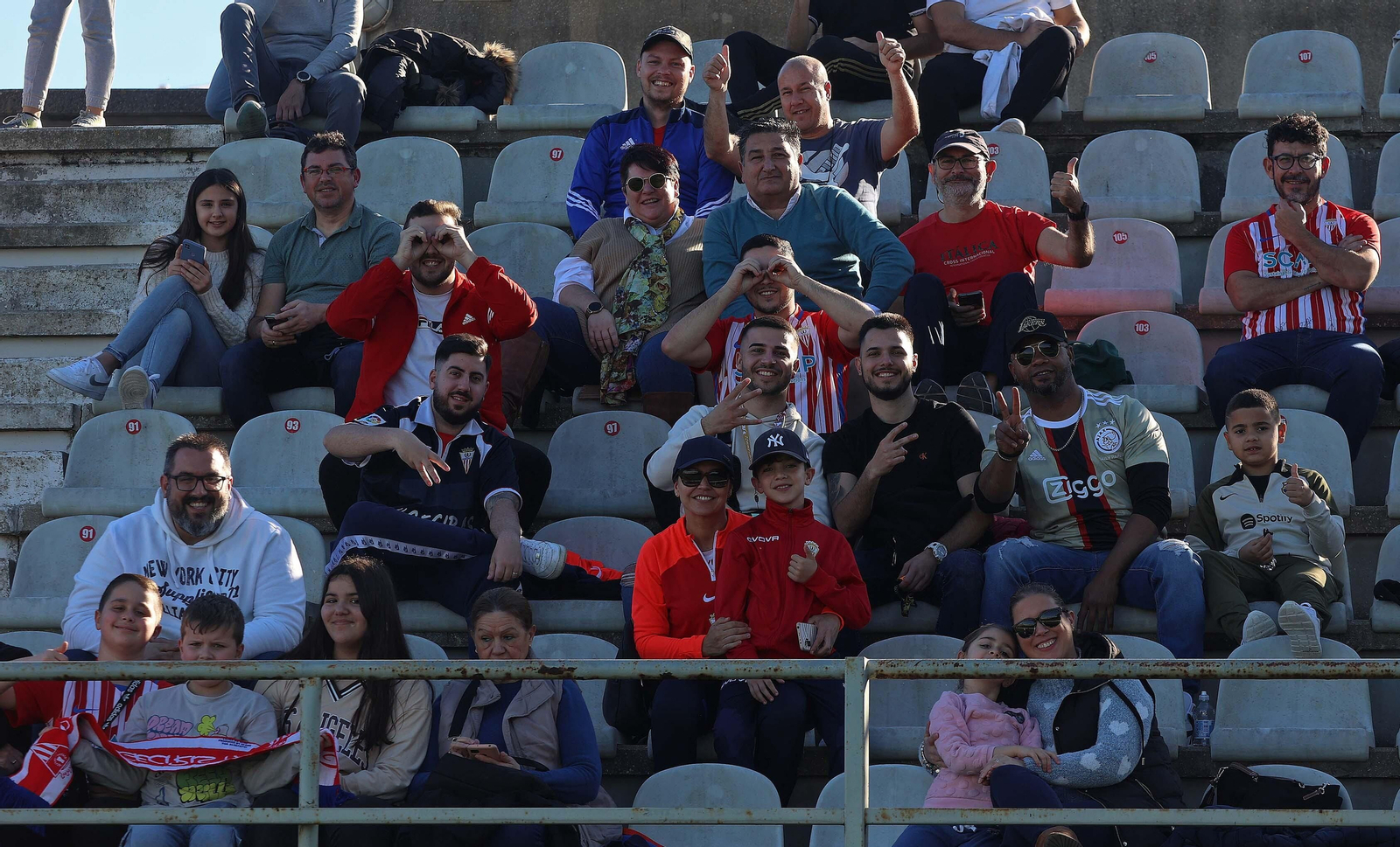 Búscate en el Nuevo Mirador durante el Algeciras - Real Madrid Castilla de Primera Federación
