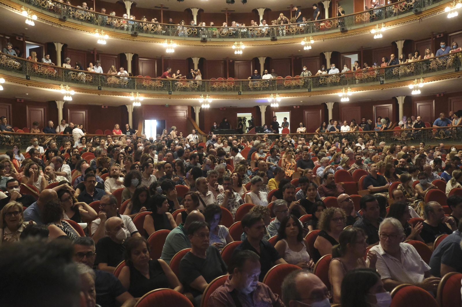 El concierto de Juan Perro en el Festival de la Guitarra, en imágenes