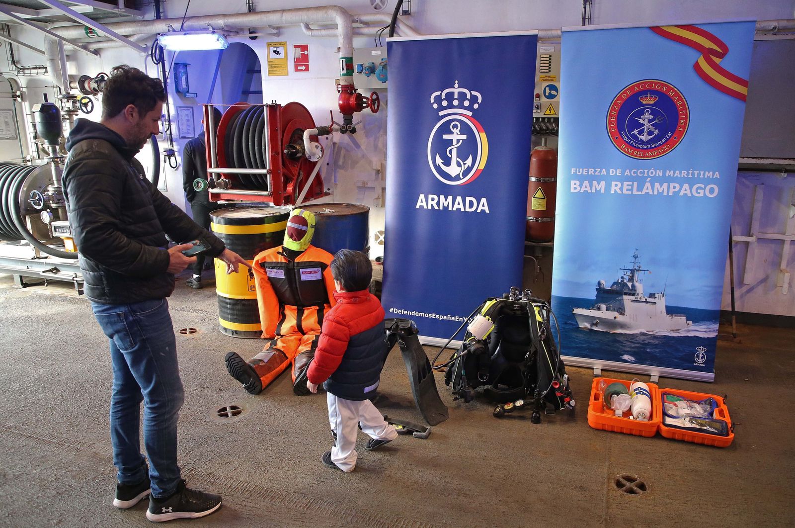 Fotos del Buque de Acción Marítima 'Relámpago' de la Armada Española en Algeciras