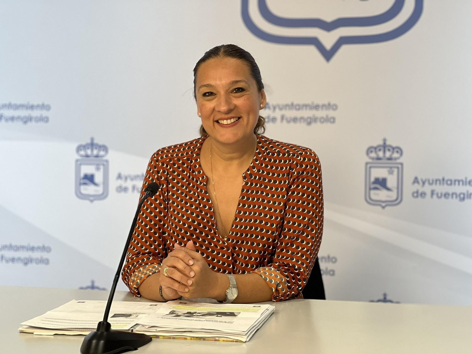 La concejala de Hacienda y Recaudación de Fuengirola, Rosa Ana Bravo, durante la presentación de la campaña fiscal