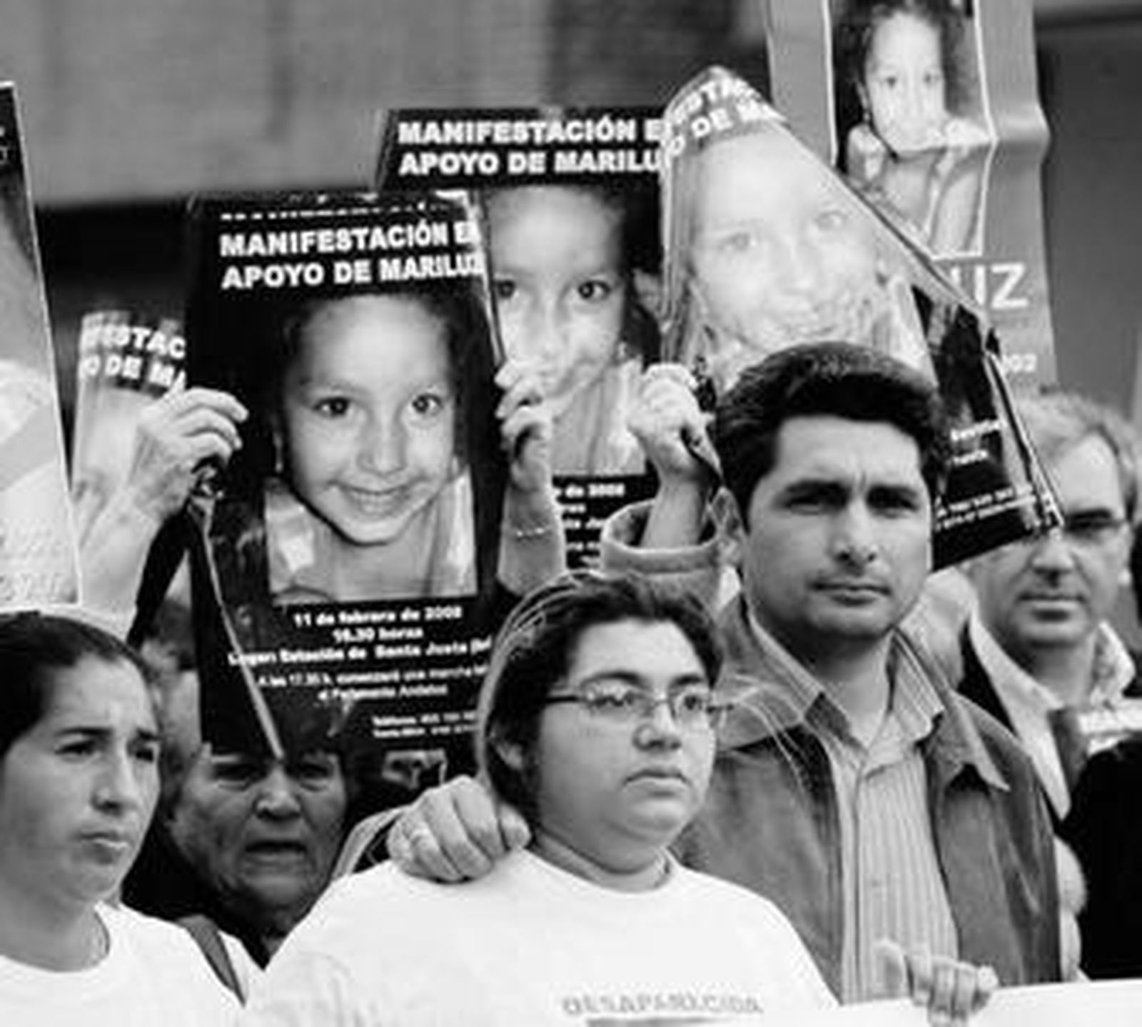 Los padres de Mari Luz, Irene Suárez y Juan José Cortés, en una de las manifestaciones por su hija.
