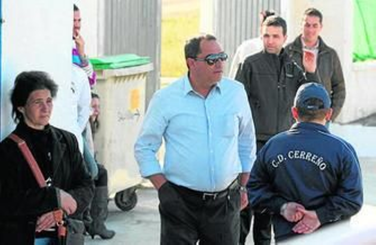 Domingo Borrero Gil (centro) recibió un severo correctivo del comité.