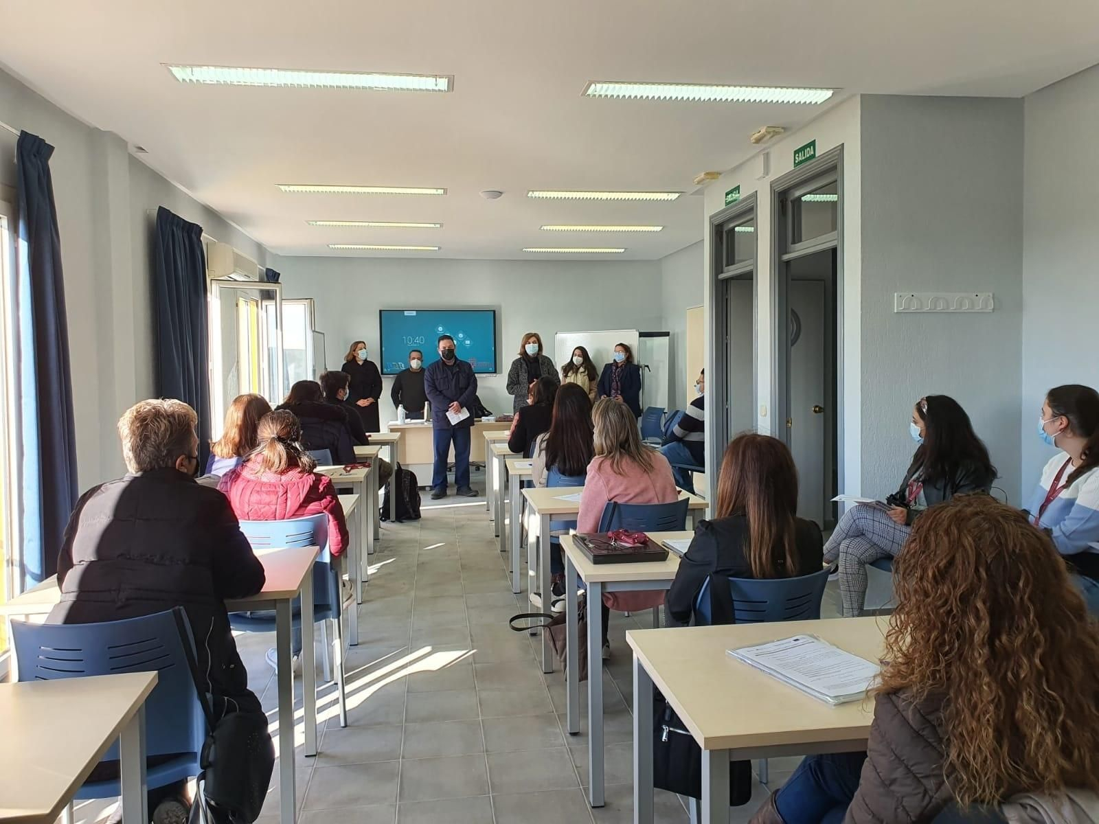 Un momento del acto inaugural de los cursos en el hotel escuela Fuentemar.