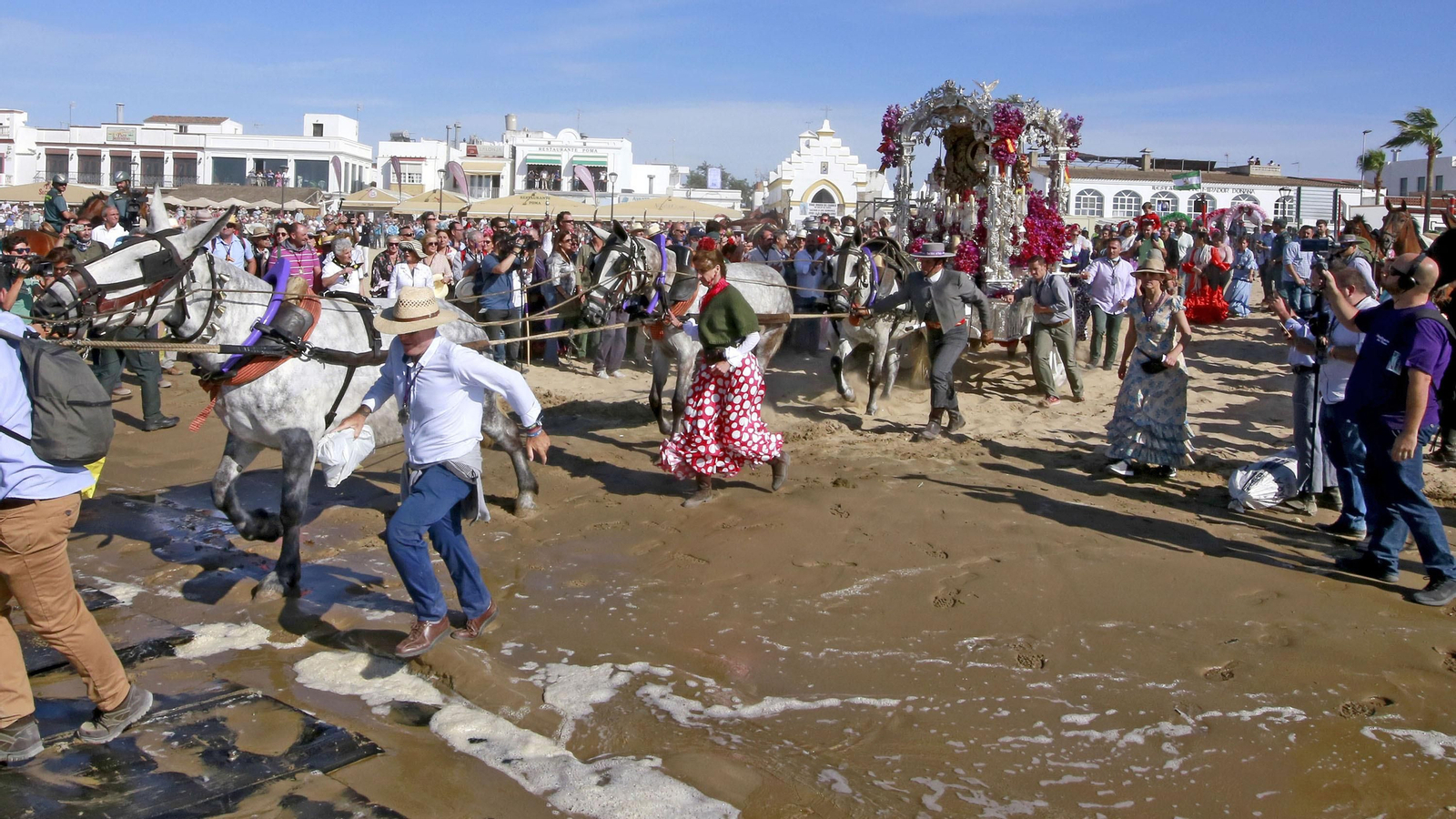 Imágenes de pasadas romerías de la Hdad de Jerez al Rocío