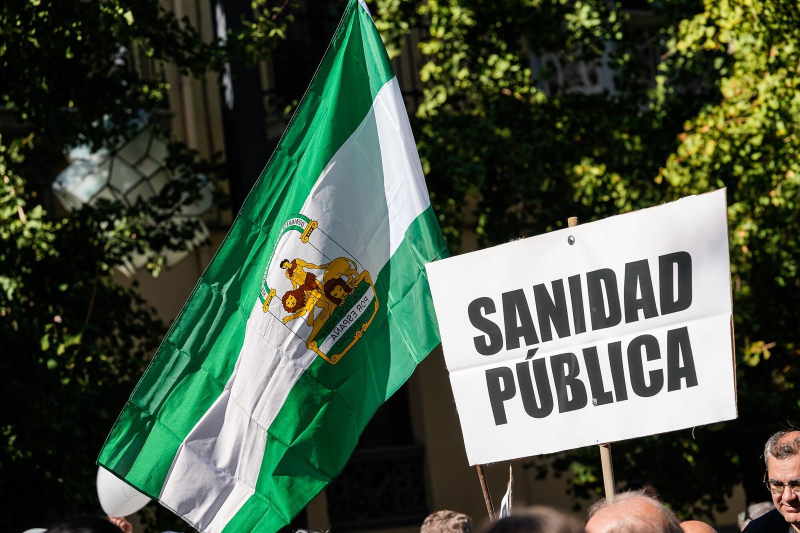 Así ha sido la manifestación en defensa de la sanidad pública en Granada