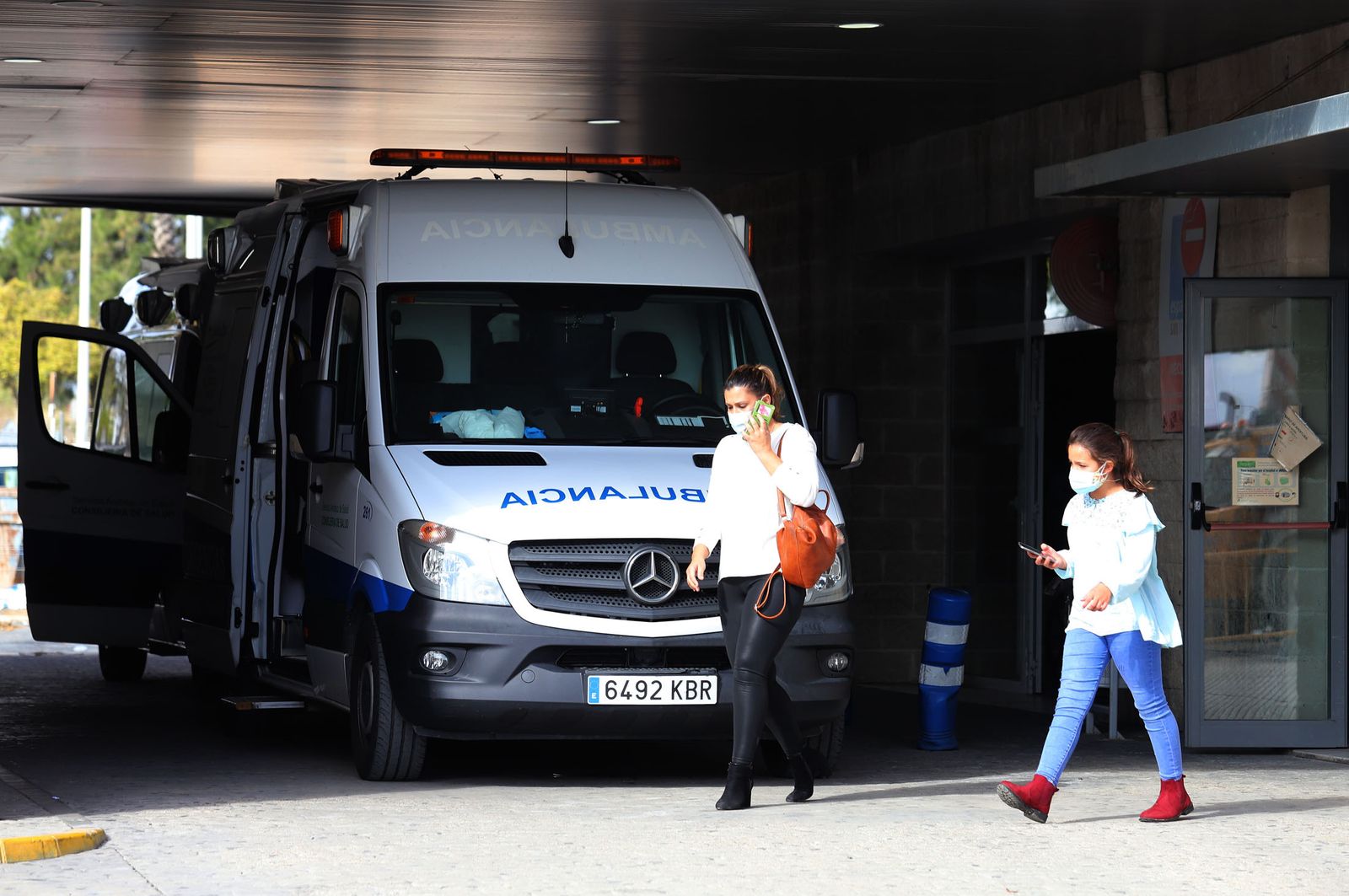 Inmediaciones del Hospital Juan Ramón Jiménez.