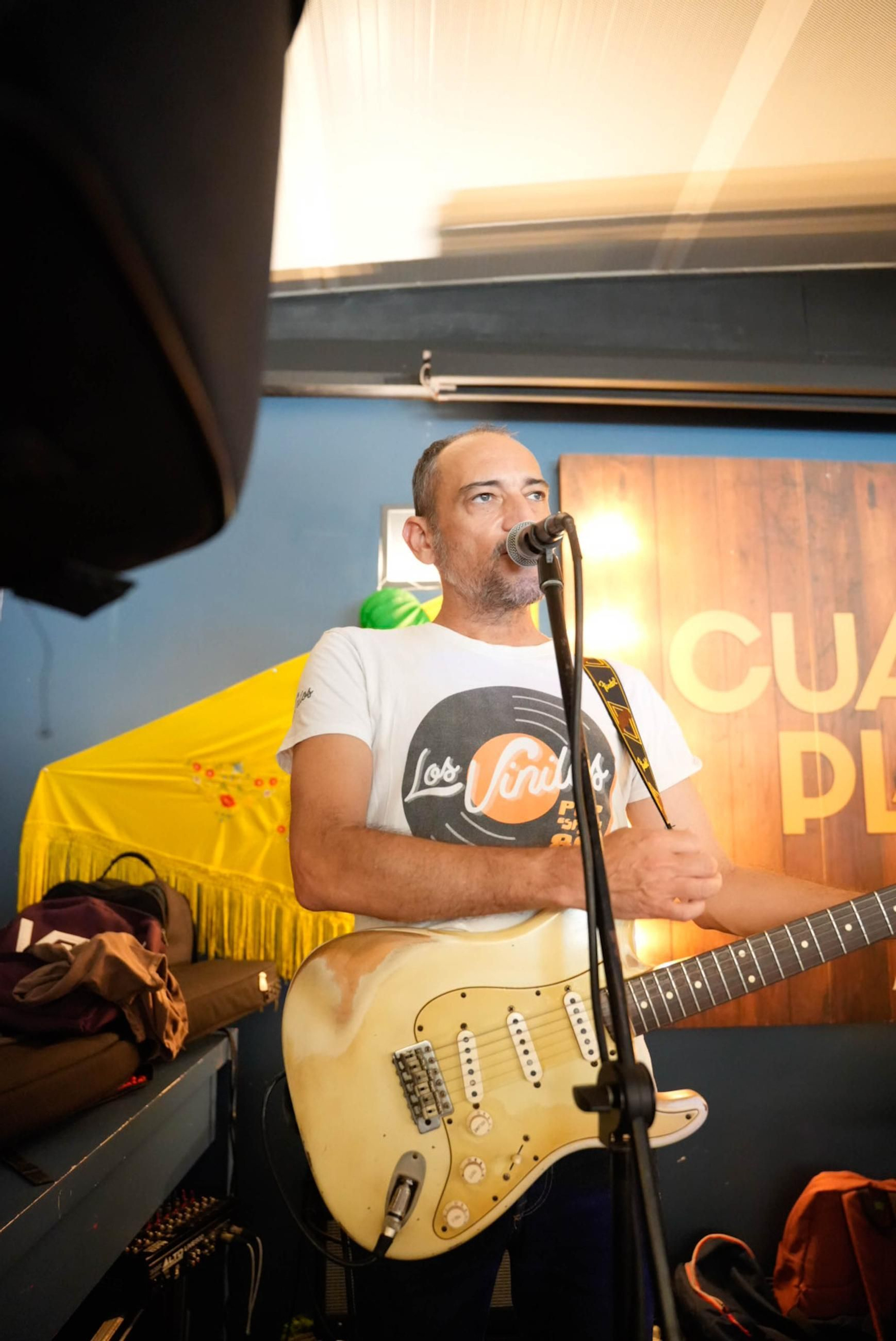 Los almerienses disfrutan del lunes en la Feria del Mediodía