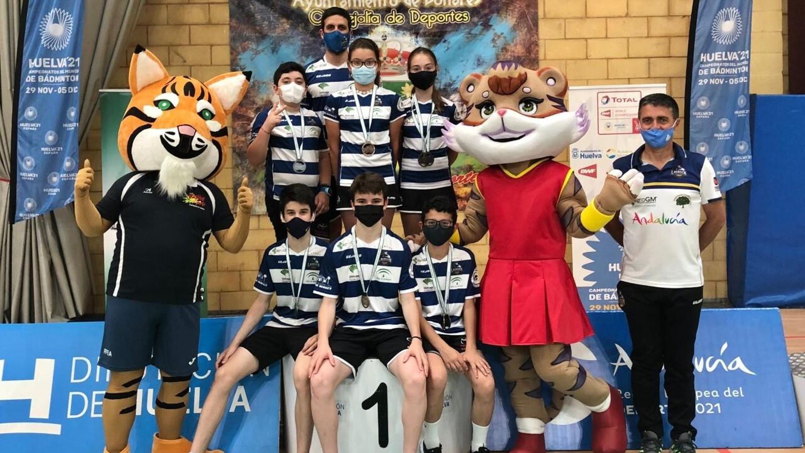 Representantes del IES La Orden en el Andaluz sub-17 y sub-13 en Bonares.