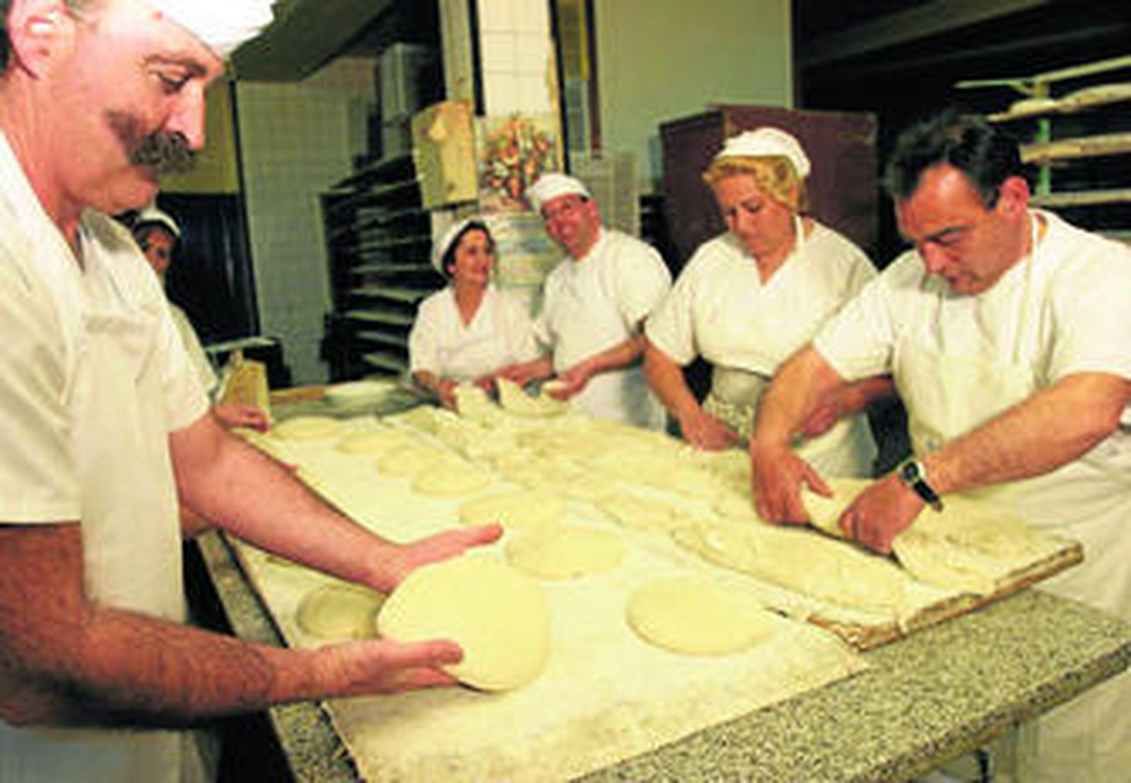 El pan de Alfacar se fabrica con el mismo procedimiento desde hace más de 600 años.