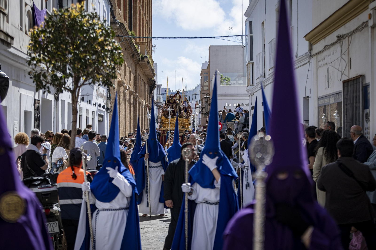 Las imágenes de la hermandad de Cristo Rey (Borriquita) en la Semana Santa de San Fernando 2025