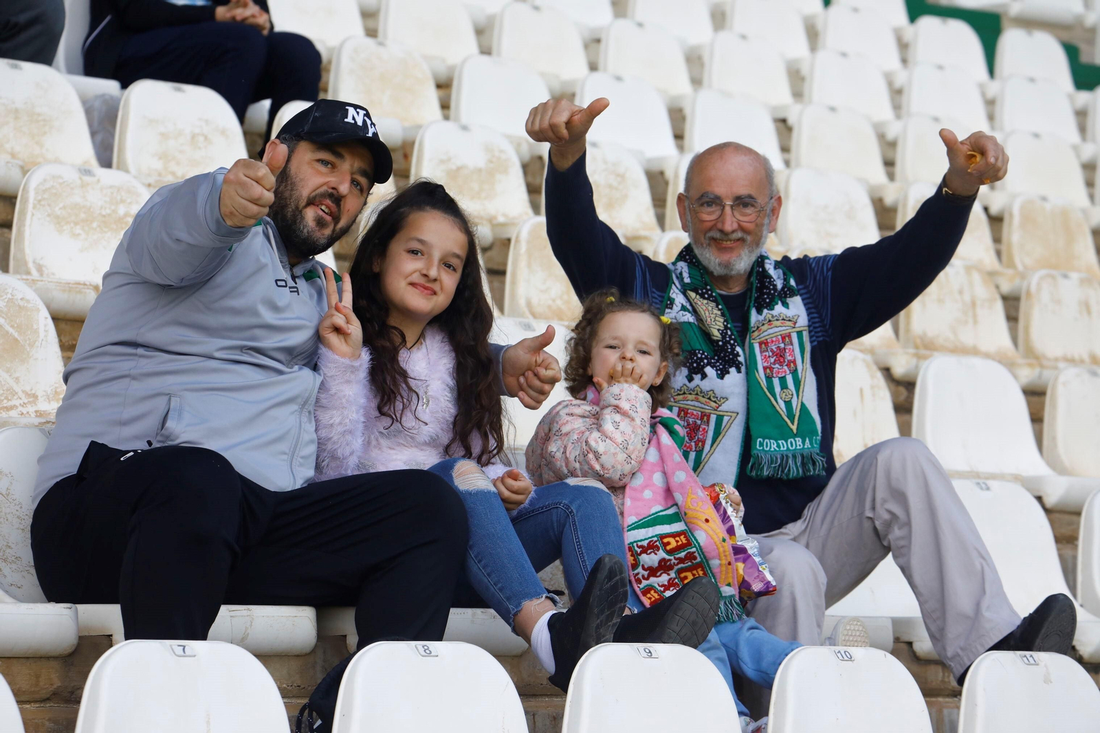 Las mejores fotos del ambiente en El Arcángel en el Córdoba CF - Ceuta