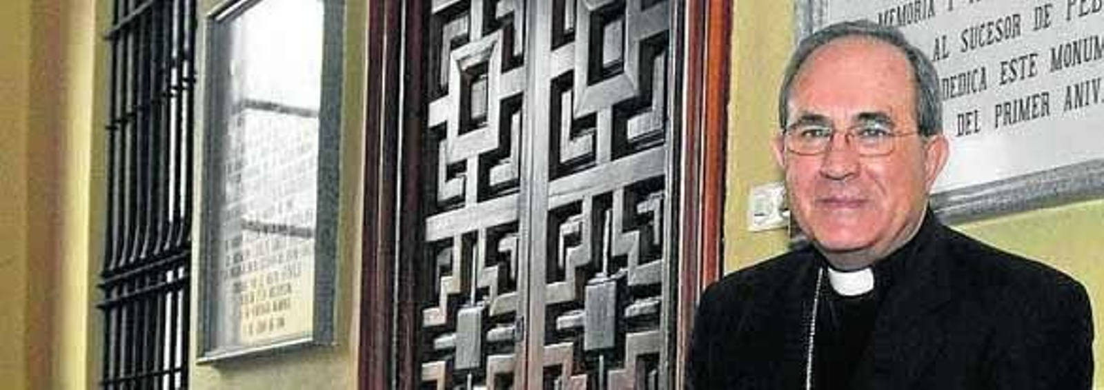 Asenjo: "Muchos pretenden vaciar de sentido religioso la Navidad"