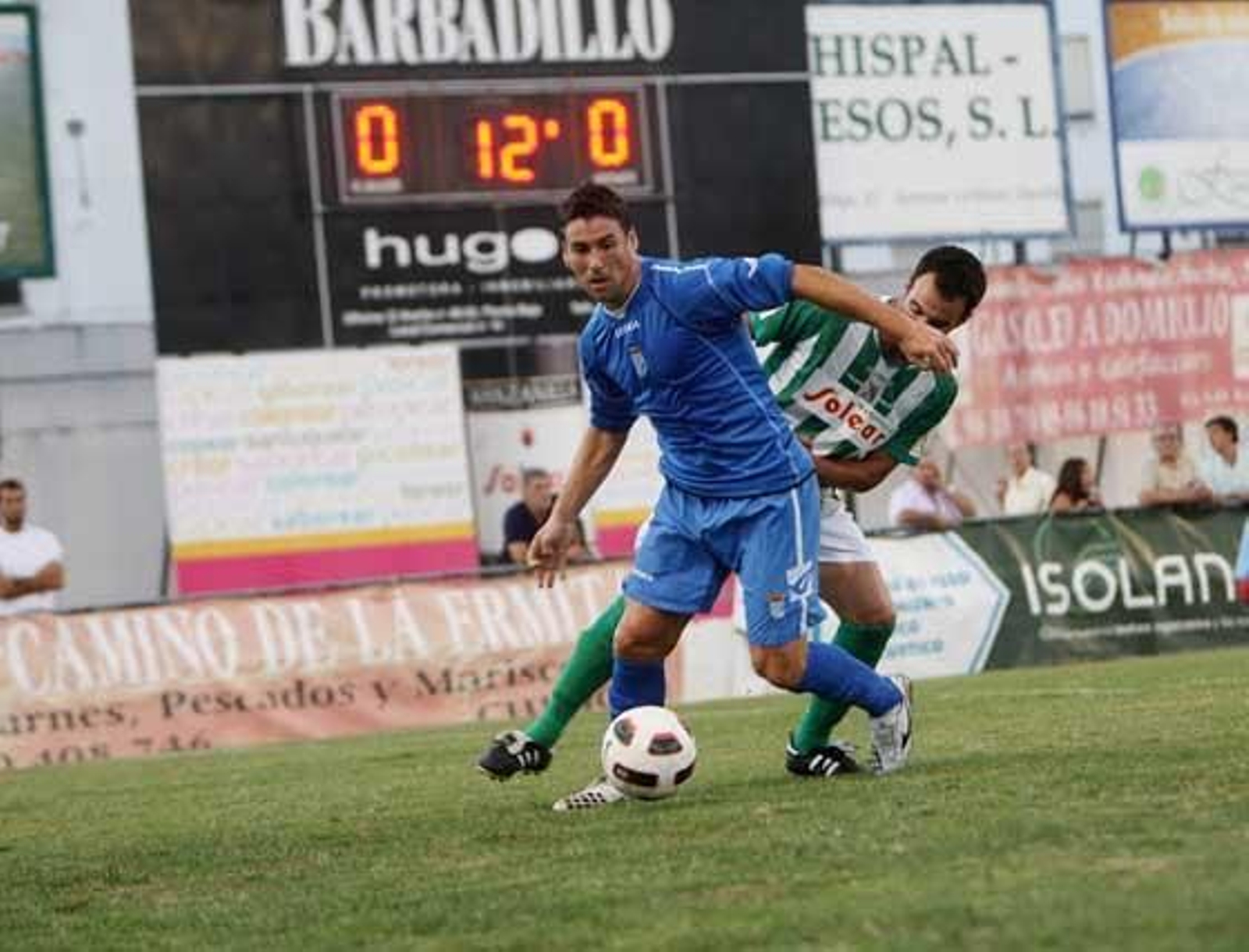 Mario Bermejo peleó con la zaga sanluqueña, pero no encontró el premio del gol en esta ocasión.

Foto: Juan Carlos Toro