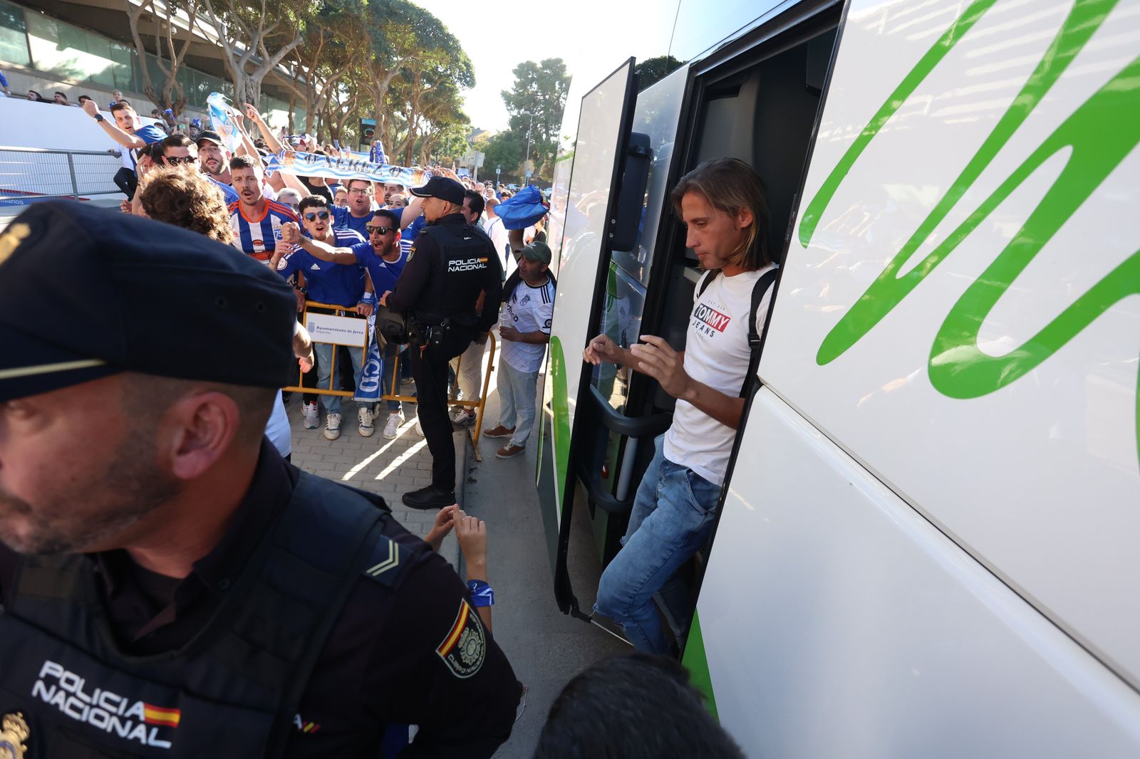 Así ha sido el recibimiento al Xerez CD en los aledaños de Chapín para el derbi