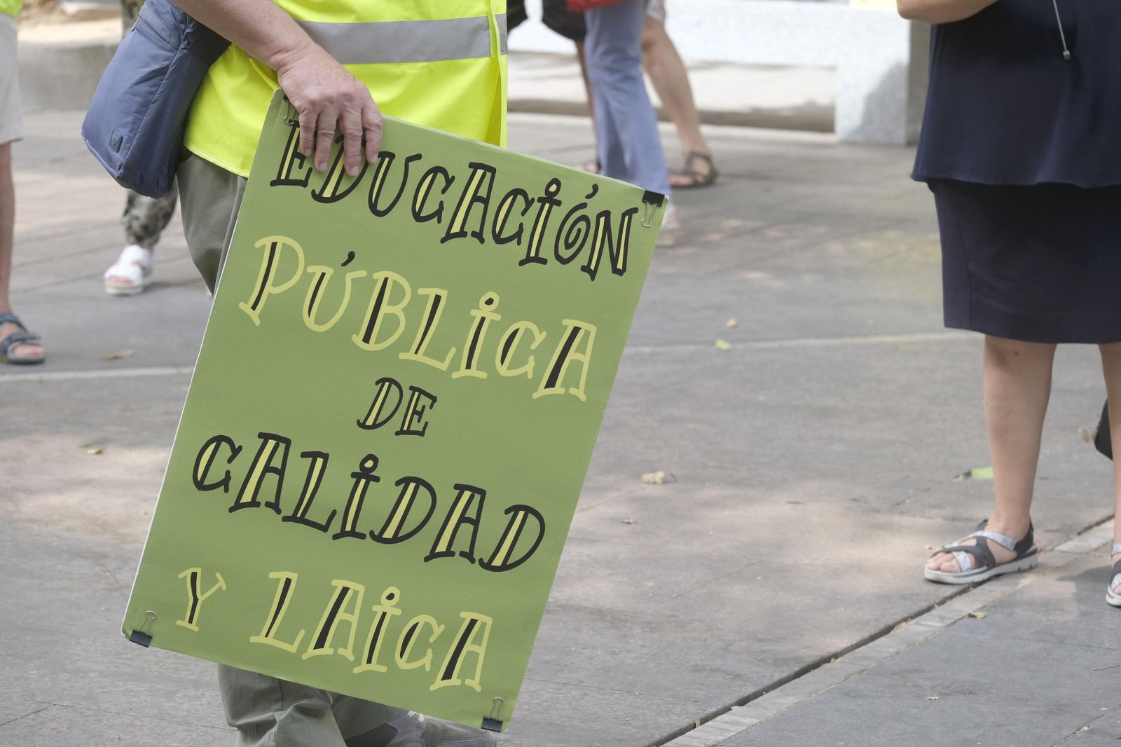 Las fotografías de los yayoflautas en Córdoba: pancartas, chalecos amarillos y nada de flautas