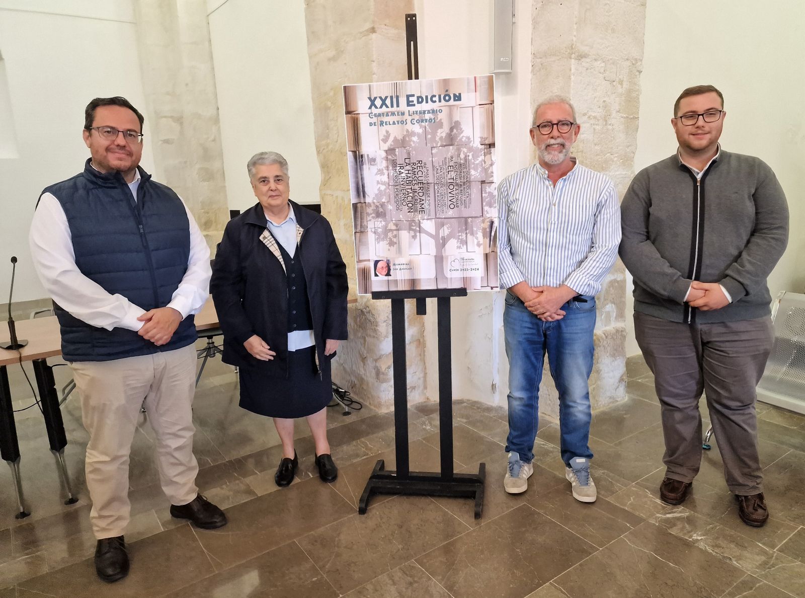 La presentación del cartel y de las bases del certamen escolar de Relatos Cortos Sor María Aguilar.