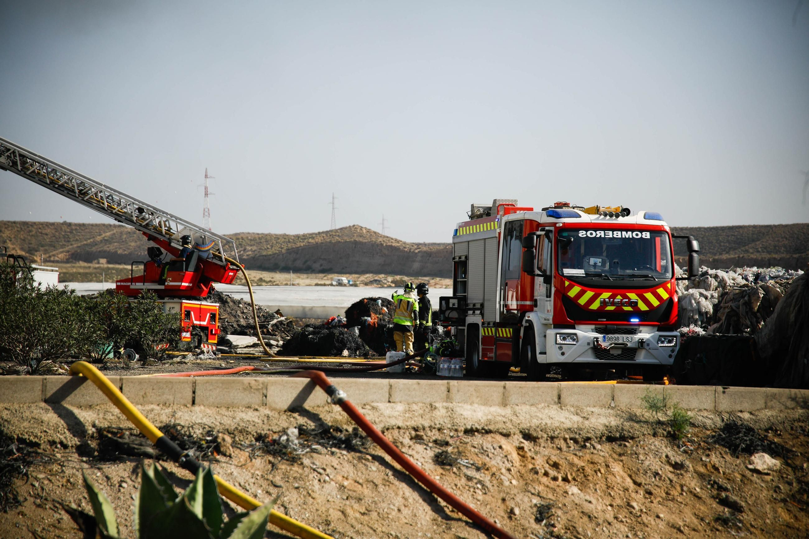Nuevo incendio en la nave de Hintes Oil Europa en el PITA