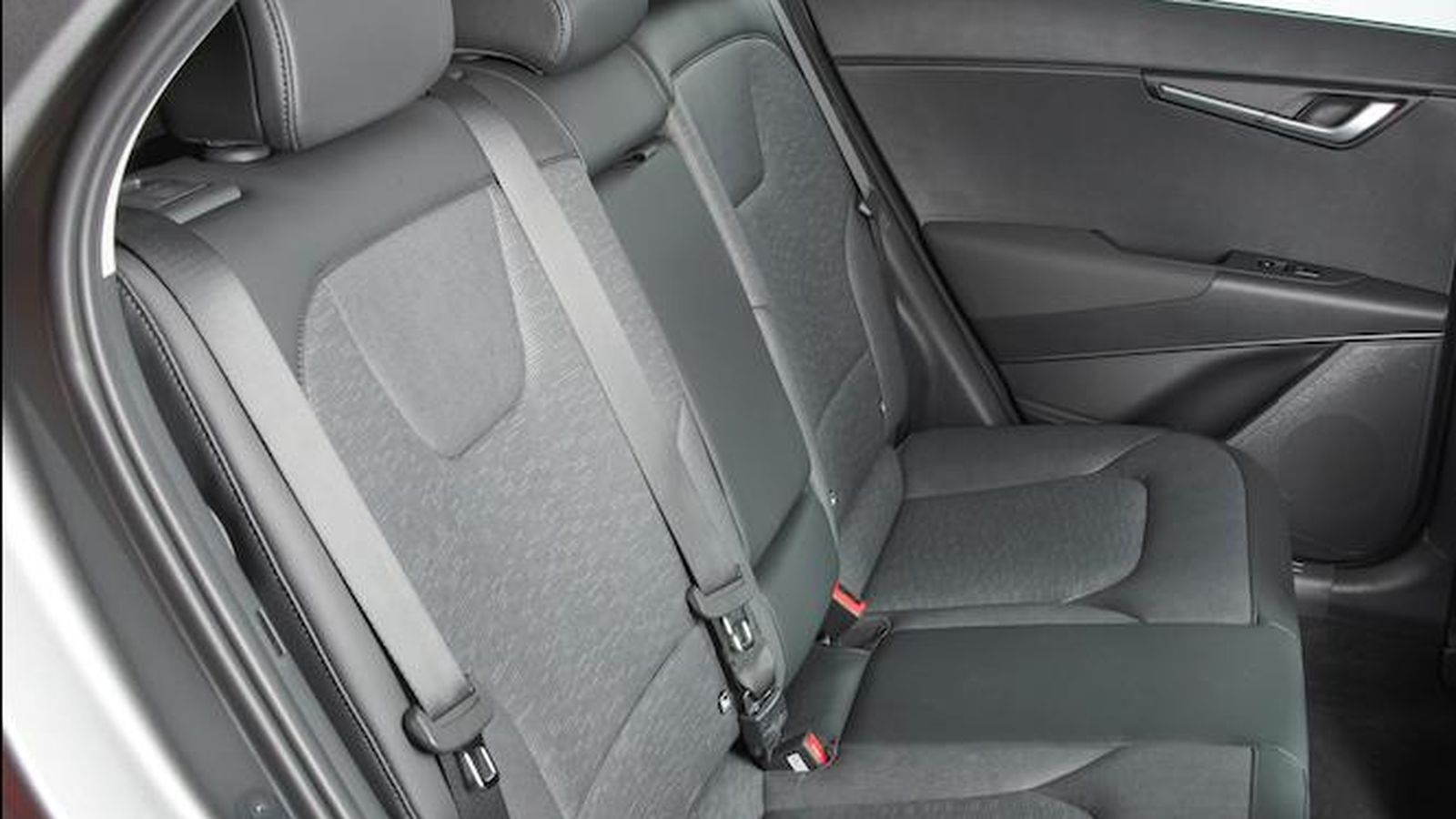 Las plazas traseras, particularmente por altura o anchura, son de lo mejor que puede encontrarse entre los SUV compactos.