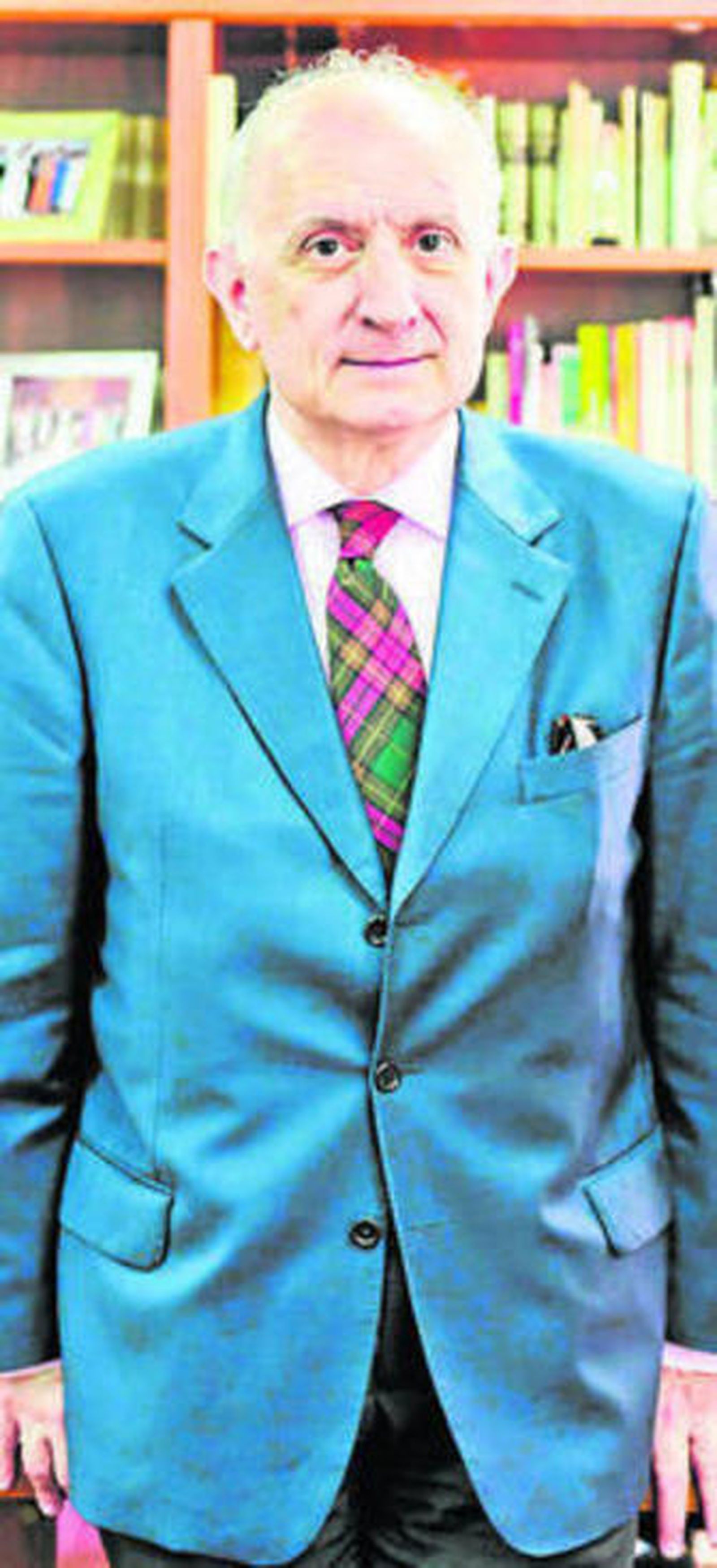 David Puentes, agrónomo de escuelas, mecenas de escolares