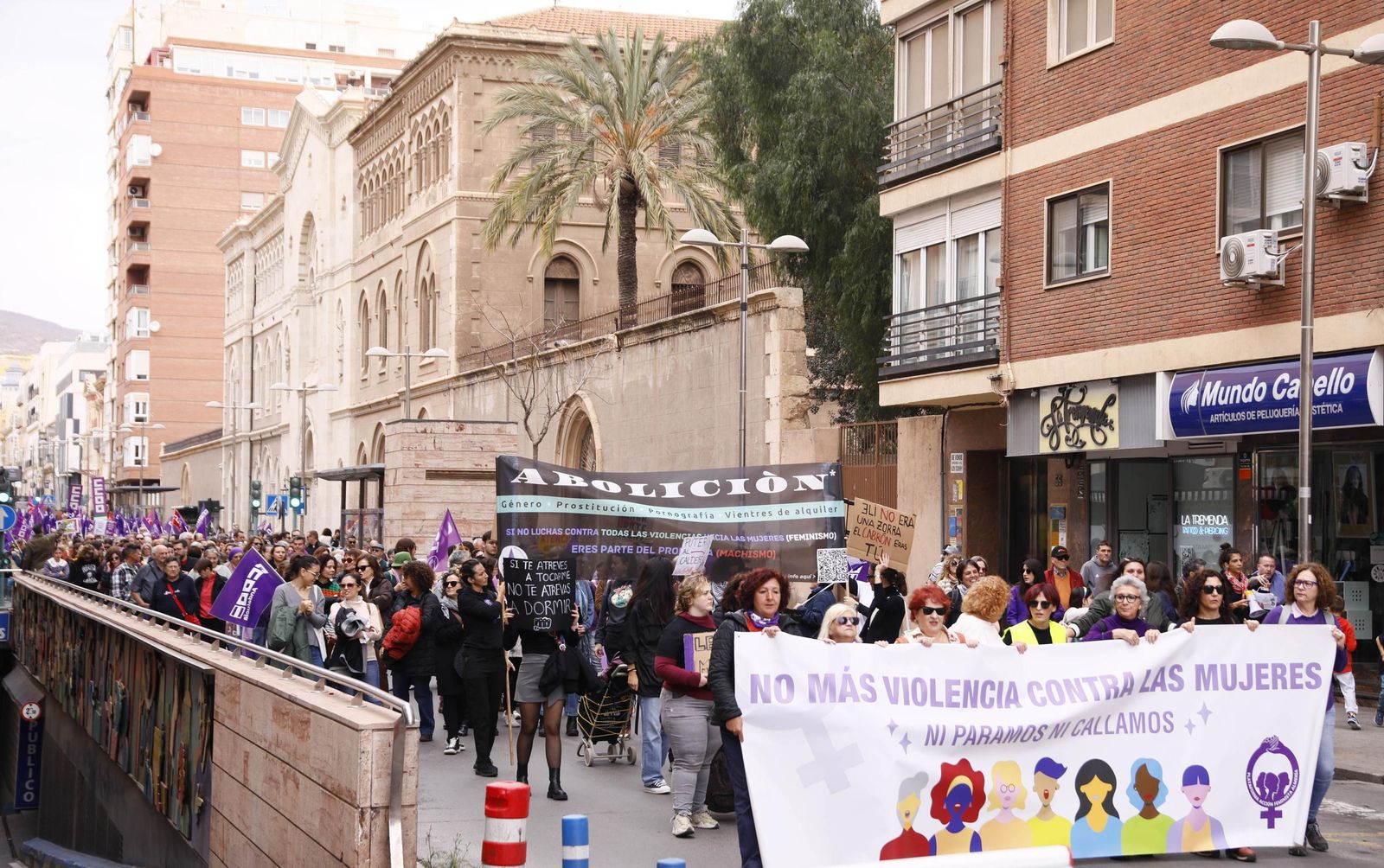 Las imágenes de la manifestación realizada por la Plataforma de Acción Feminista en Almería